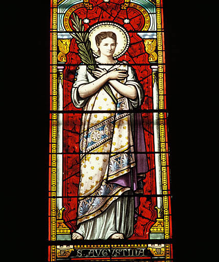 Choeur. Verrière 3. Détail. Femme de la famille de Renée Sabran représentée en Sainte Augustine.