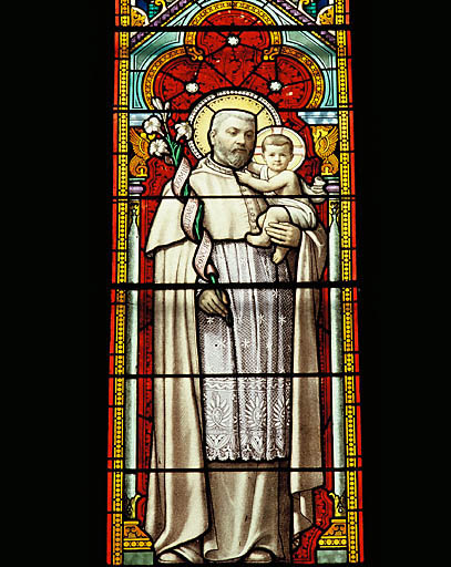 Choeur. Verrière 1. Détail. Hermann Sabran, fondateur de l'hôpital représenté en Bienheureux Hermann-Joseph.