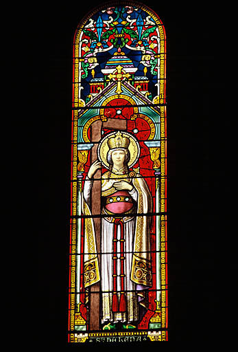Choeur. Verrière 2. Vue d'ensemble. Madame Hélène Sabran représentée en Sainte Hélène.