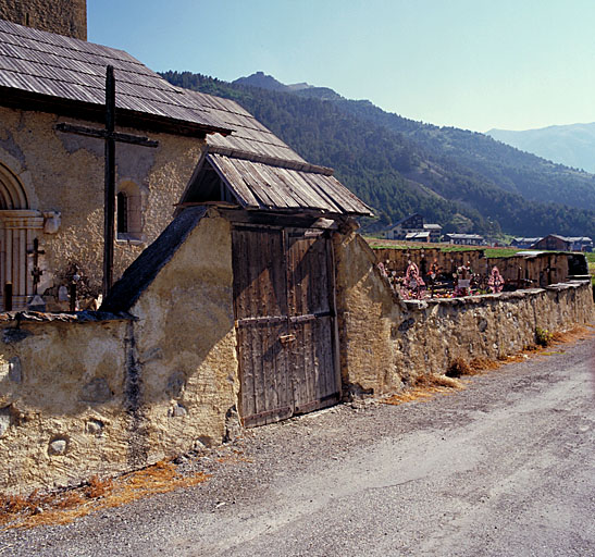 Entrée actuelle du cimetière.