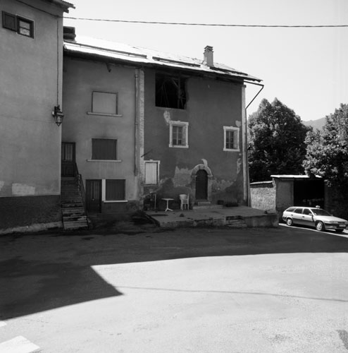 Rue Docteur-Julien-Guillaume (ancienne rue du Barry). Maisons adossées aux fortifications (1940 E1 344, 345).