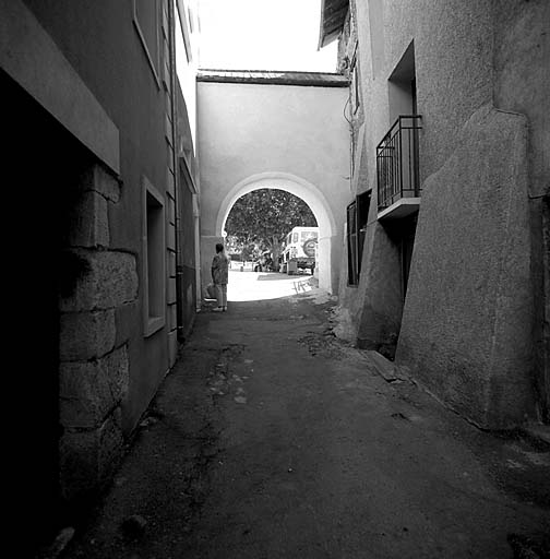 Poterne Sainte-Catherine depuis la ville.