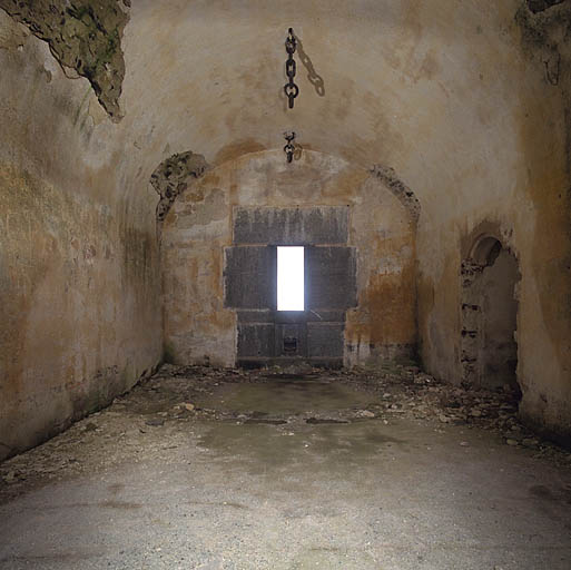 Casemate de rez-de-chaussée, pour canon de 15.