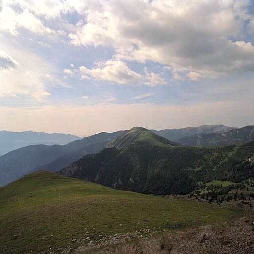 Secteur sud du même panorama, vers le vallon de Peyrefique.