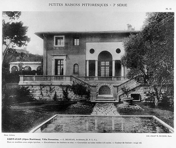 Saint-Jean (Alpes-Maritimes) - Villa Fiorentina - G. MESSIAH (architecte D.P.L.G). [Vue d'ensemble de la façade est avec bassin au premier plan.], vers 1920.