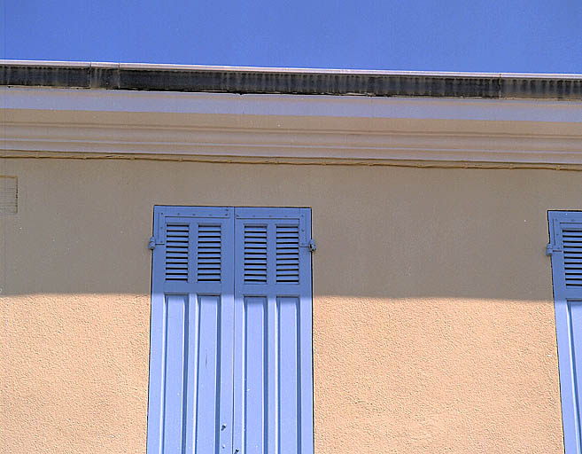 Maison 27 boulevard Farrenc (K415), datée 1908. Détail de la corniche.
