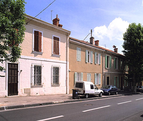 Section médiane, vue partielle de l'îlot est, des n° 45 à 51.