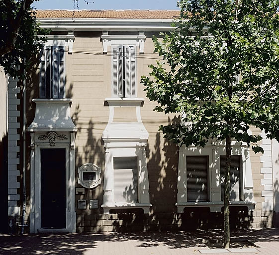 Vue générale de la façade ouest.