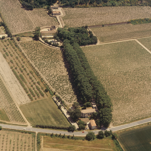 Vue aérienne prise de l'ouest.