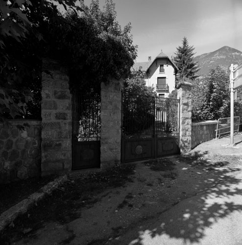 Route nationale 202 (parcelle 1940 E1 40) : vue depuis la route.