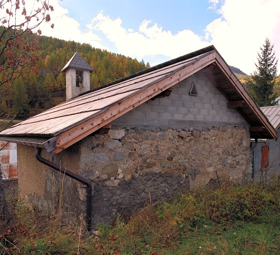 Vue générale de la façade arrière.