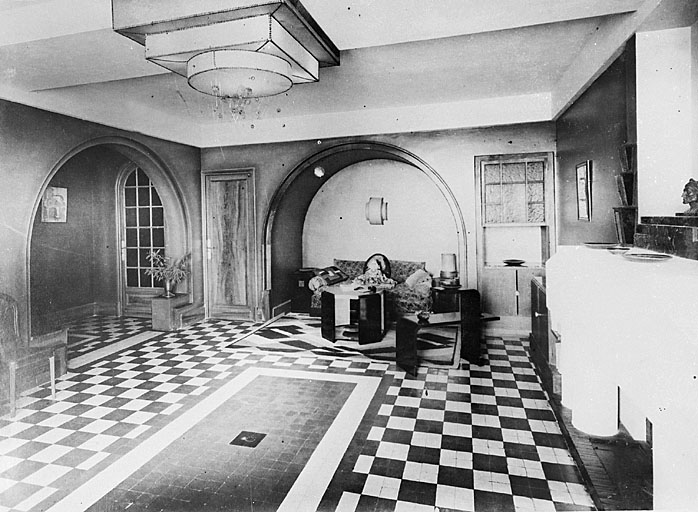 L'appartement du 3e étage.Le living-room. Vue partielle prise vers le nord.