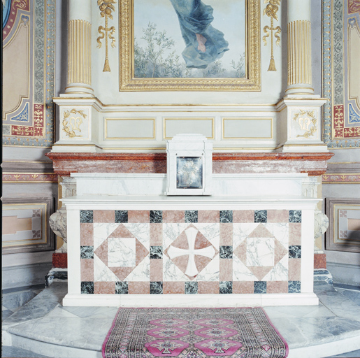 Autel (maître-autel), gradin d'autel, tabernacle