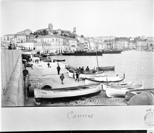 [Cannes. Le quai Saint-Pierre vu de la jetée.], [vers 1880].