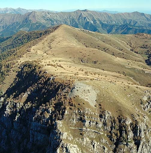 Balcon de Marta, vue aérienne depuis l'ouest de la batterie 605 et des ouvrages 35 et 35 bis.