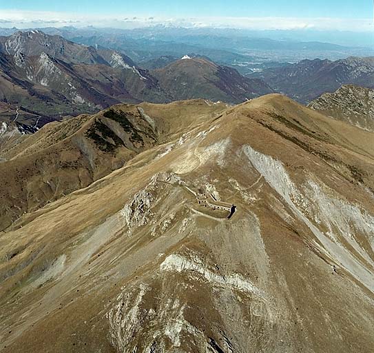 Vue aérienne prise du sud-est.