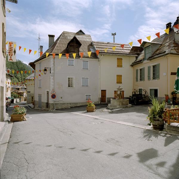 La Placette ouvrant sur la Grand-Rue.