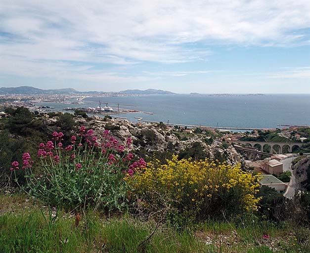 Panorama sur la baie de Marseille, depuis les Piches.