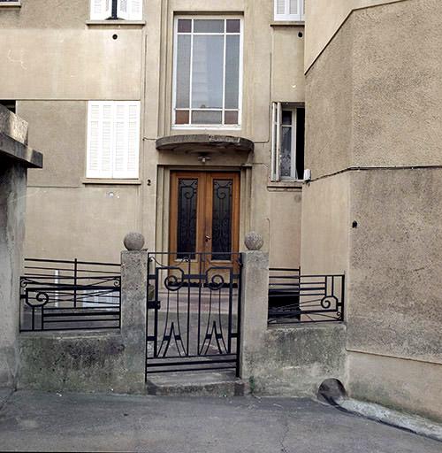 Entrée sur le boulevard des Anglais.