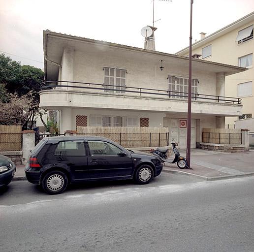 Façade sur rue.