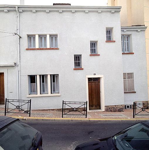 Façade sur rue.