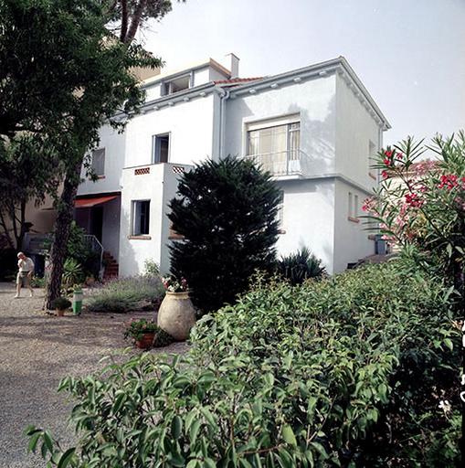 Façade sur jardin.