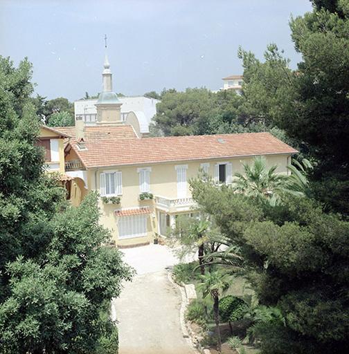 Ancien bâtiment des communs.