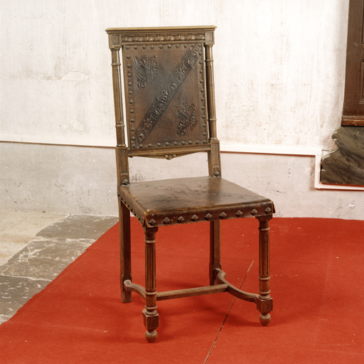 Vue générale d'une chaise.
