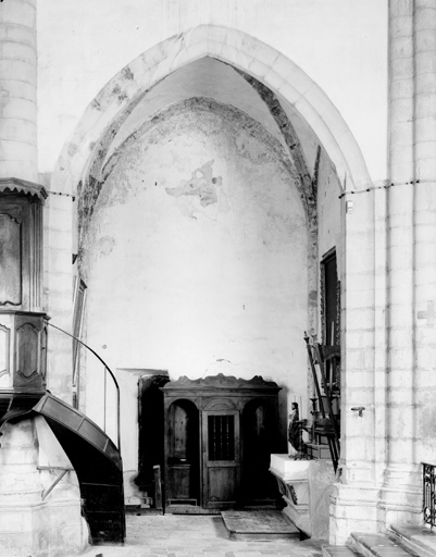 Vue d'ensemble de la 1ère chapelle latérale gauche (chapelle de la Vierge).