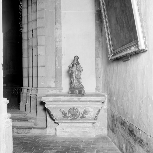 Vue d'ensemble de la 1ère chapelle latérale droite.