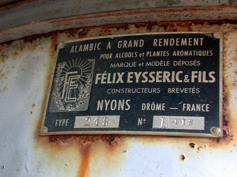 Plaque signalétique de l'alambic.