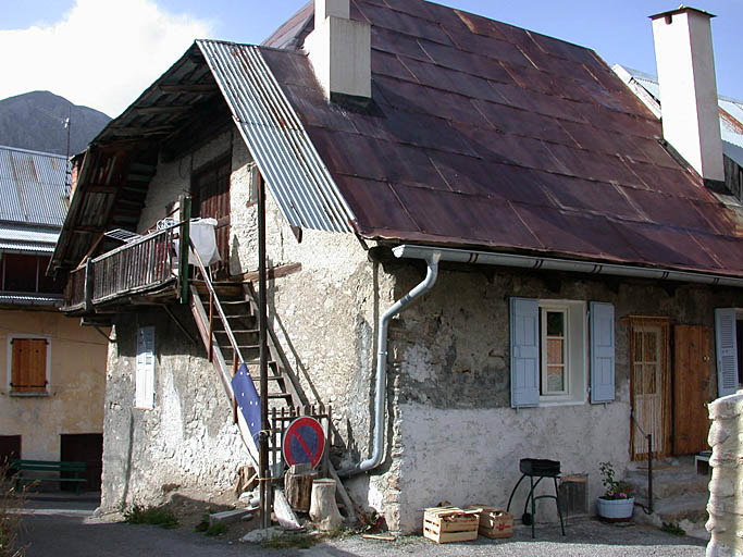 Ferme de type IIC1. Vue de volume prise depuis le sud.
