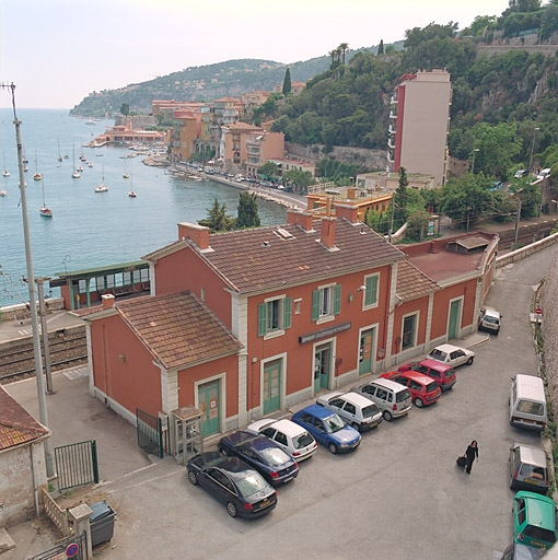 Vue d'ensemble de la gare, depuis le nord.