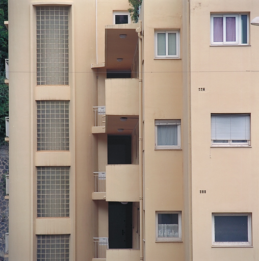 Vue de détail de la façade ouest.