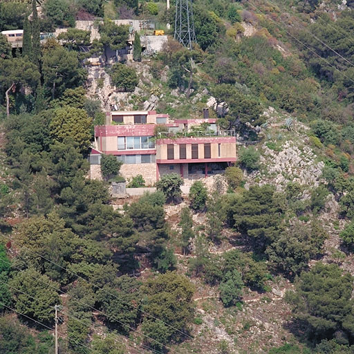 Villefranche-sur-Mer. Villa moderne dans le quartier La Fontaine du Cannet.