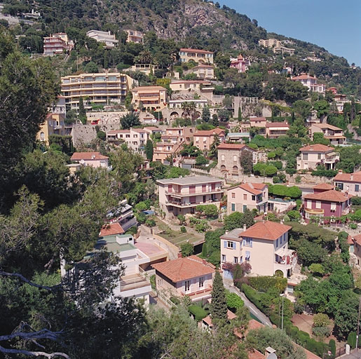 Vue d'ensemble de la partie nord-est, depuis le sud-ouest.