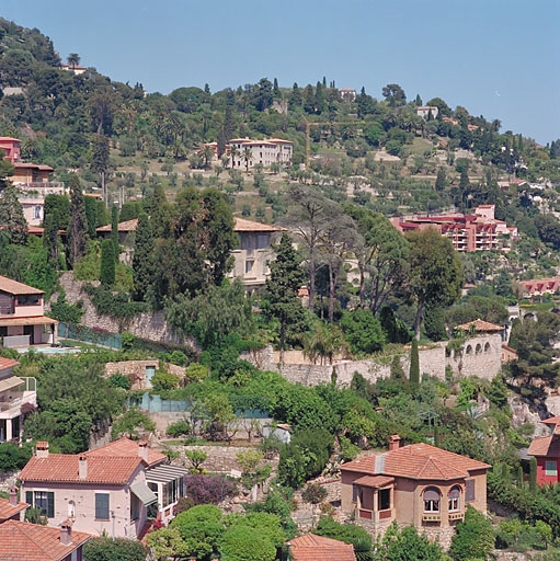 Vue d'ensemble depuis l' ouest.