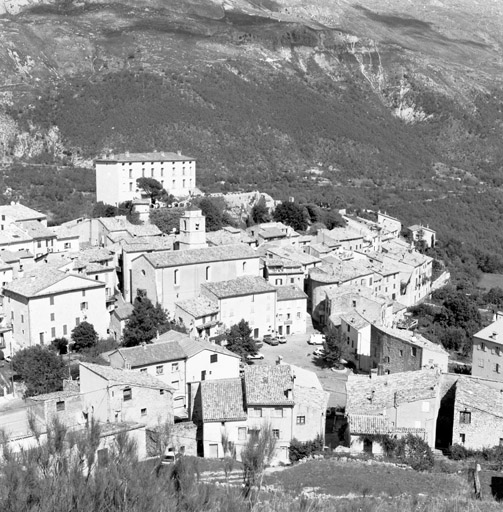 Vue d'ensemble, depuis le sud-ouest.