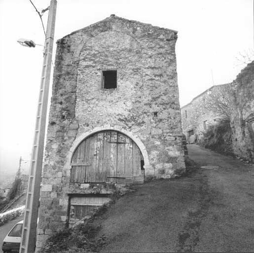 La façade, vue du nord-est.