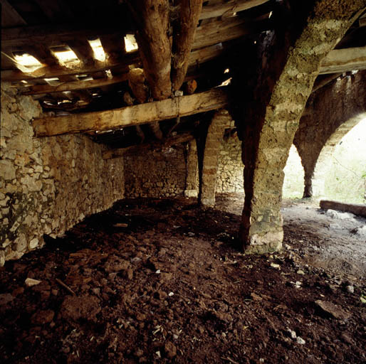 Galerie sud-ouest de la bergerie, vue du sud-est.