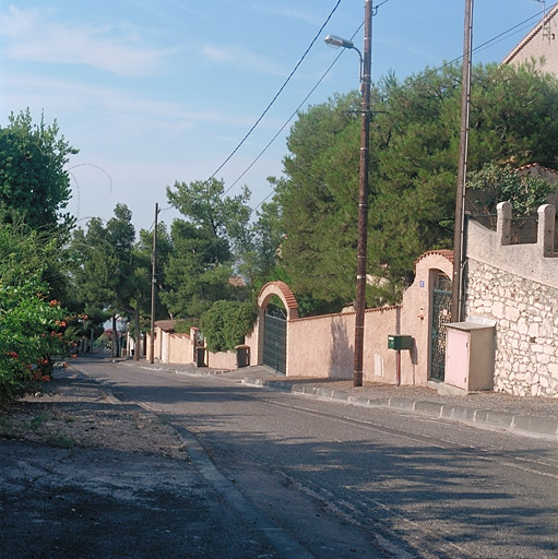 Boulevard Alexandre-Rivallant. Vue du côté ouest, prise du nord-est.