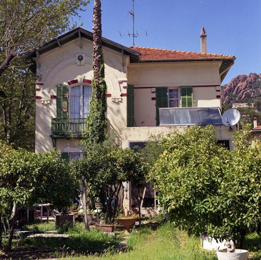 Elévation sud, sur jardin.