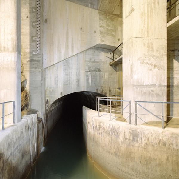 L'entrée de la galerie de fuite qui mesure 1500 m de long.