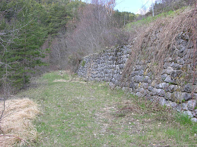 Les Lombards. Projet de déviation abandonnée. Embranchement avec la D 34. Vue d'ensemble prise de l'est.