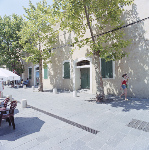 Façade de deux travées de casemates de la courtine de la Marine 29-1.