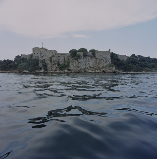 Vue générale du front nord prise  depuis la mer.