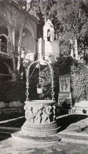 Le puits de la villa "Santa Clara" et les antiques. Appartient à M. Sansoldi.