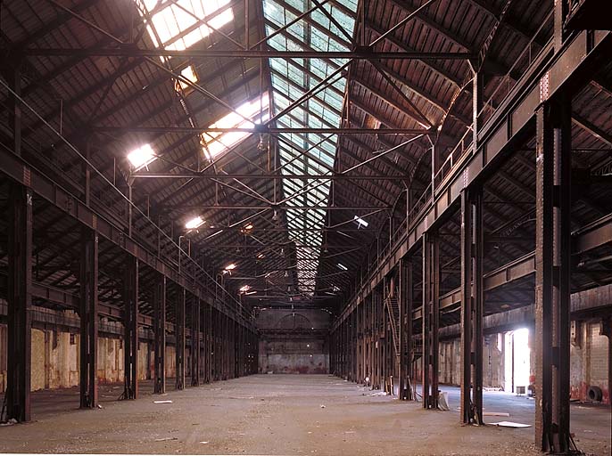 Vue de la halle de la chaudronnerie de fer vers l'est. ; Vue de la halle de la chaudronnerie de fer vers l'est.