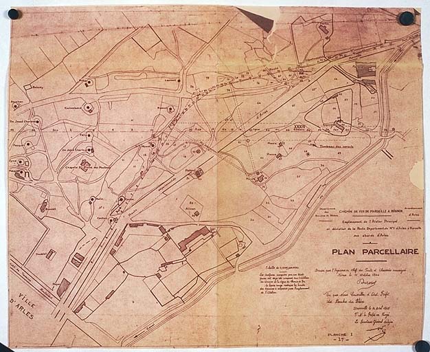 Chemins de fer de Marseille à Avignon - Emplacement de l'atelier principal et déviation de la route départementale n°1 d'Arles à Marseille aux abords d'Arles - Plan parcellaire.