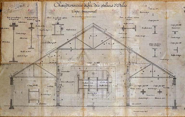 Chemins de fer de Paris à Lyon et à la Méditerranée - Service de la voie - 5ème arrondissement - M. Desmur ingénieur - Ligne de Lyon à Marseille - Ateliers d'Arles - Chaudronnerie de fer - Coupe transversale.